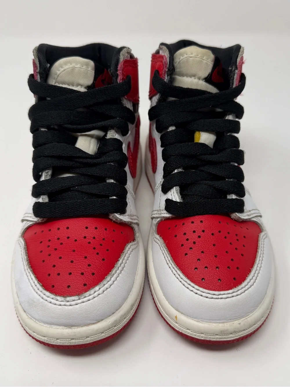 Jordan Kids High-Top Sneakers in Red, White & Black Sz.11